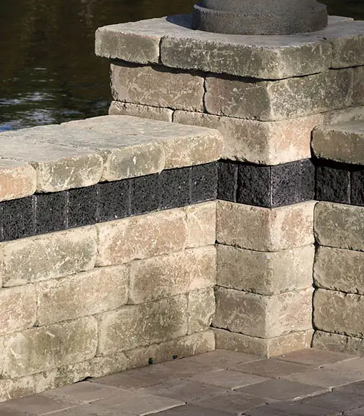 Seat wall patio wall blocks