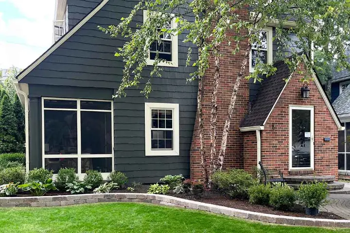 Black Mulch sale wood mulch landscape mulch