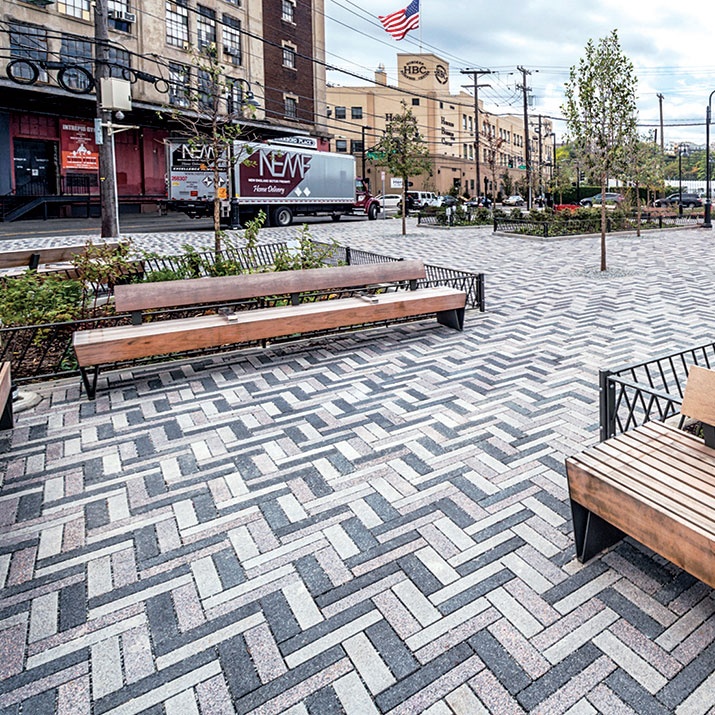 Promenade 4" x 12" (Onxy Black) Mr Mulch