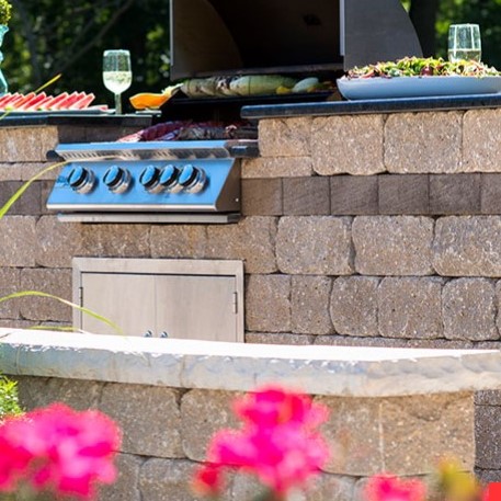 Estate Wall Random Sierra Stone Retaining Wall 6"