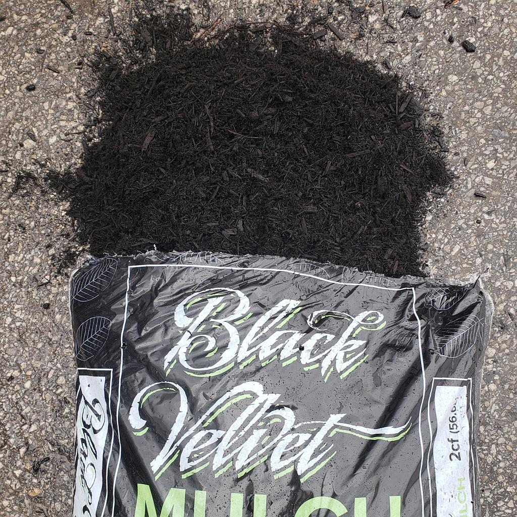 Dyed Black Triple Shredded Hardwood Mulch