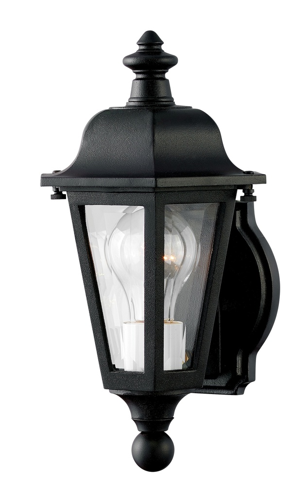 Hinkley Manor House Small Wall Mount Lantern (1819BK)