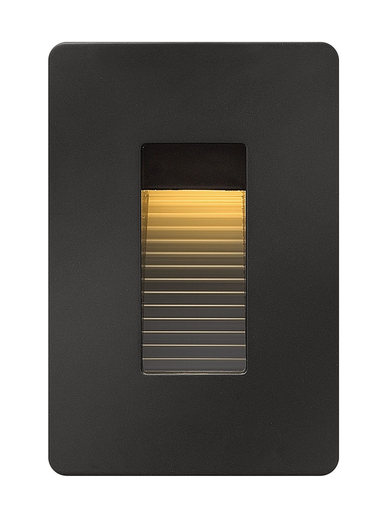 Hinkley Luna LED 2700K Step Light 120V Vertical (58504)